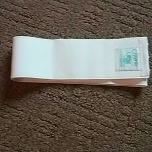Mini cradle belly support